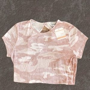 HEARTS COLLECTION Crop top tee